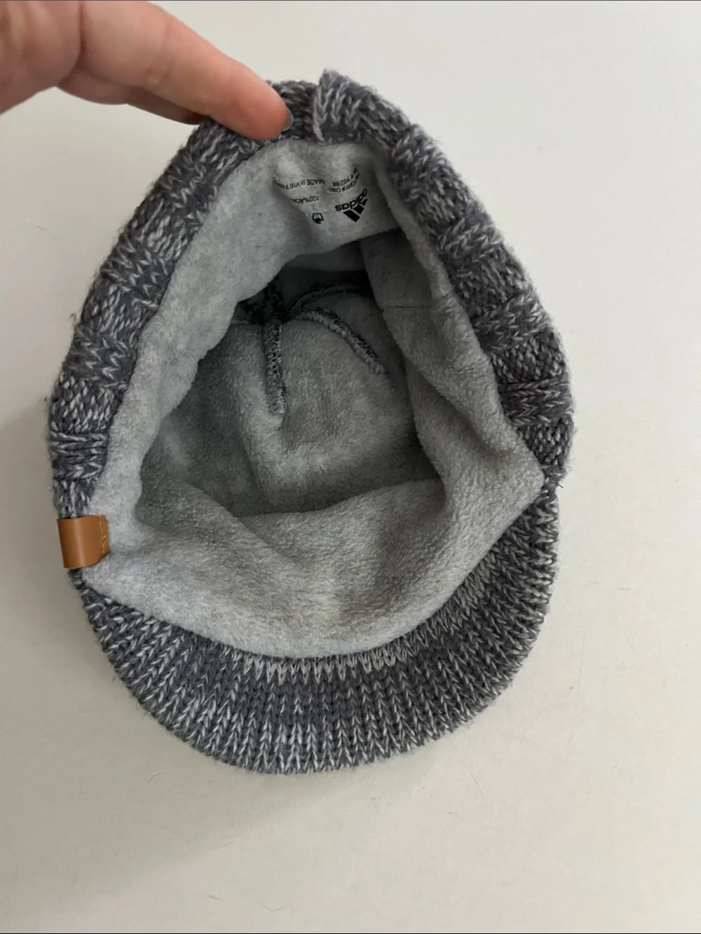 ADIDAS OSFM Heather Gray Cable Knit Beanie Leather Logo Fleece Lined Visor